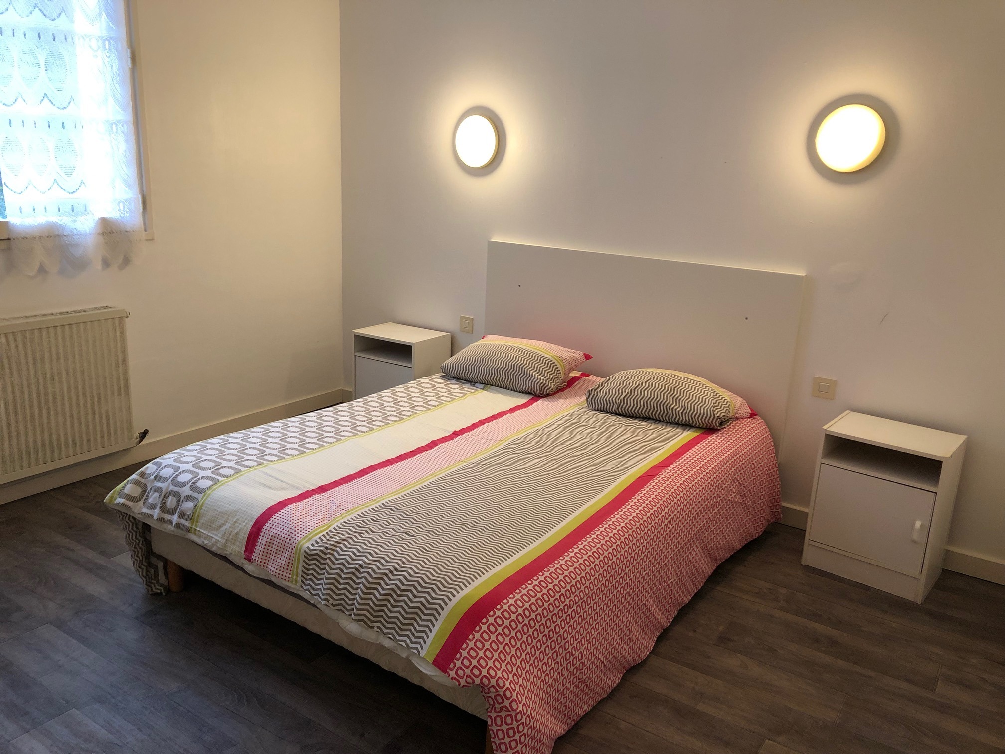 Chambre meublée